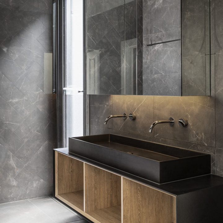 stylish-modern-bathroom-2026-01-05-01-13-07-utc